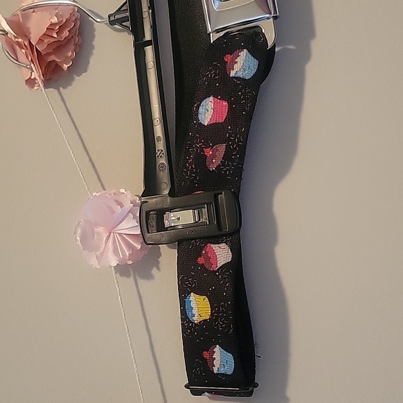 Buckle Down Cupcake 🧁 Adjustable Belt - Picture 2 of 5